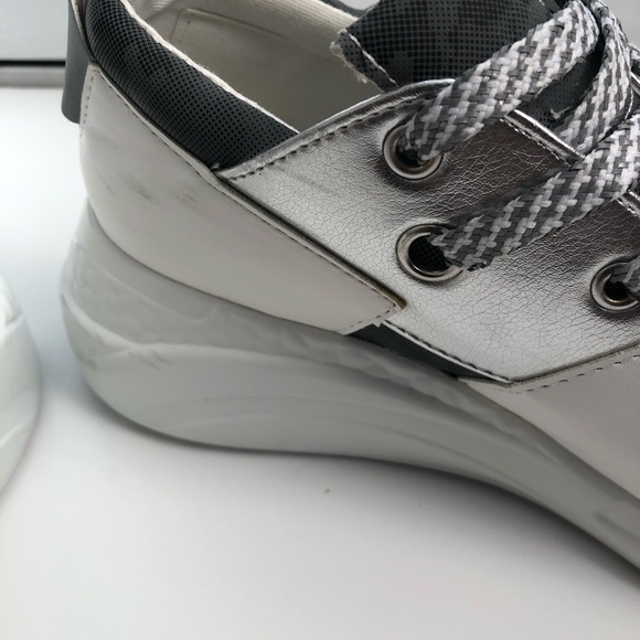 Cute white wedge tennis shoes! - Picture 8 of 8